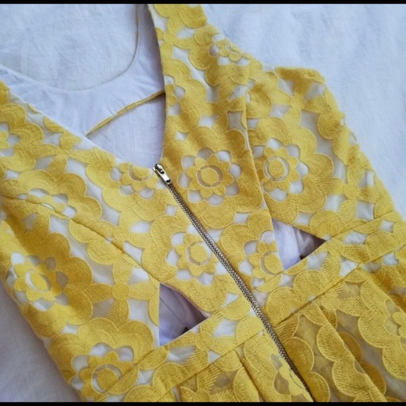 ASOS River Island Floral Cut Out Dress - Picture 3 of 5